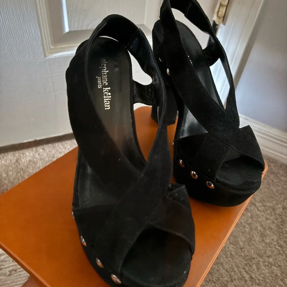 Stephane Kelian Black Platform Sandals with Metallic Accents - Picture 3 of 12